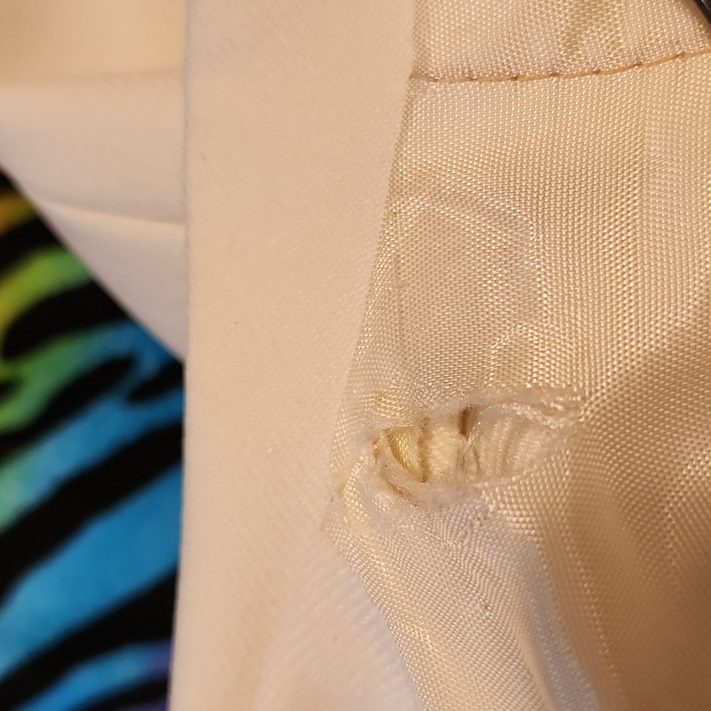 White suite Jacket - Picture 5 of 5